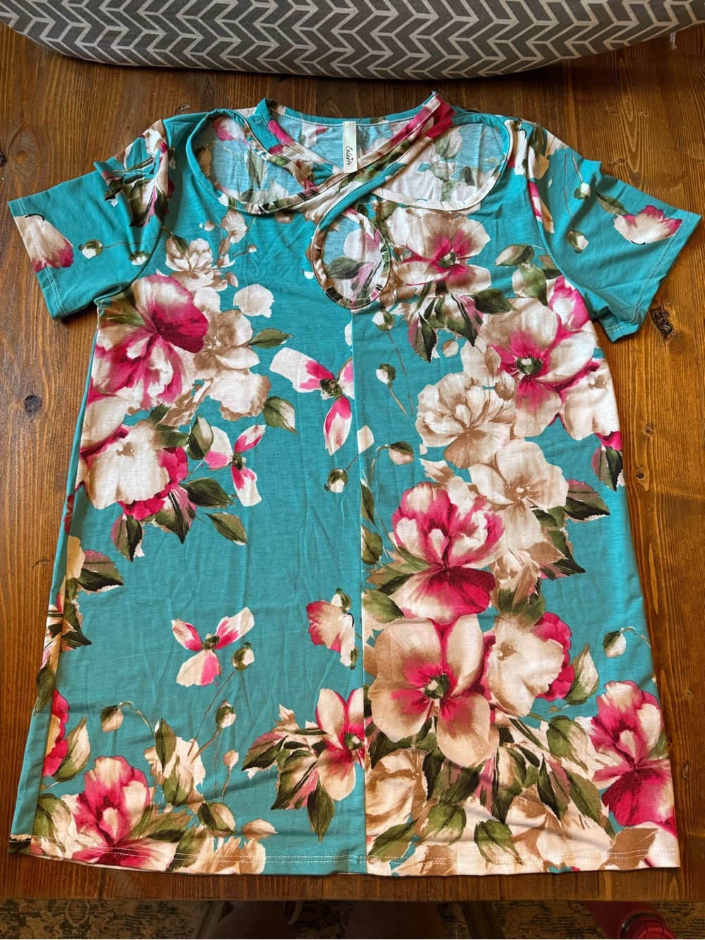 Celeste Teal Floral Keyhole Short Sleeve Top with Pink Accents